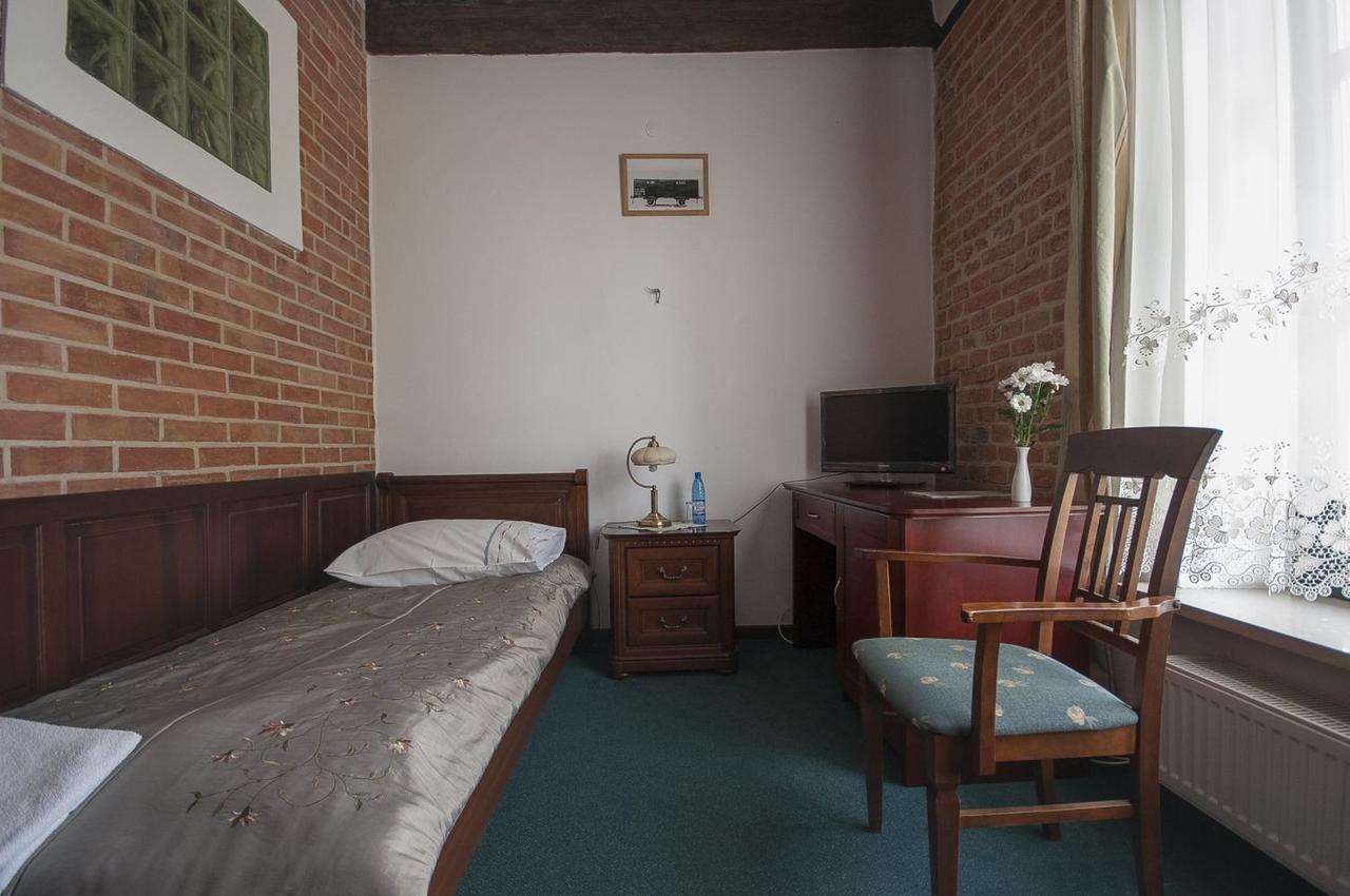 Hotel Restauracja Pod Parowozem Ostrowiec Świętokrzyski Extérieur photo