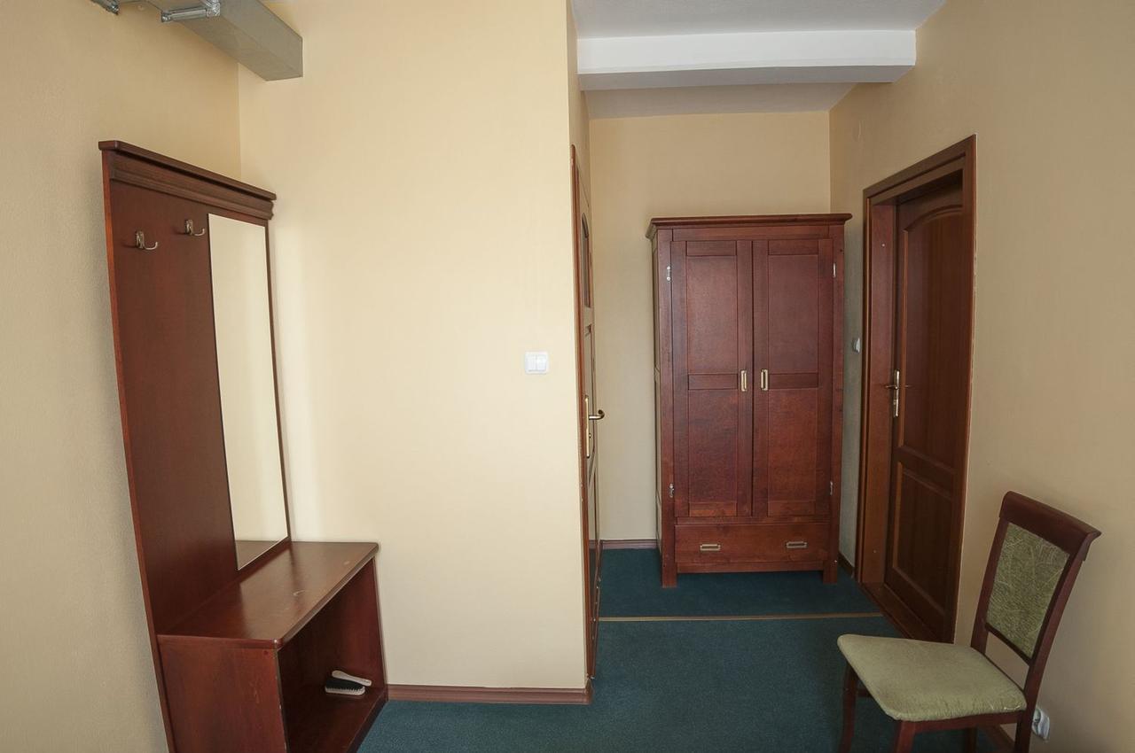 Hotel Restauracja Pod Parowozem Ostrowiec Świętokrzyski Extérieur photo