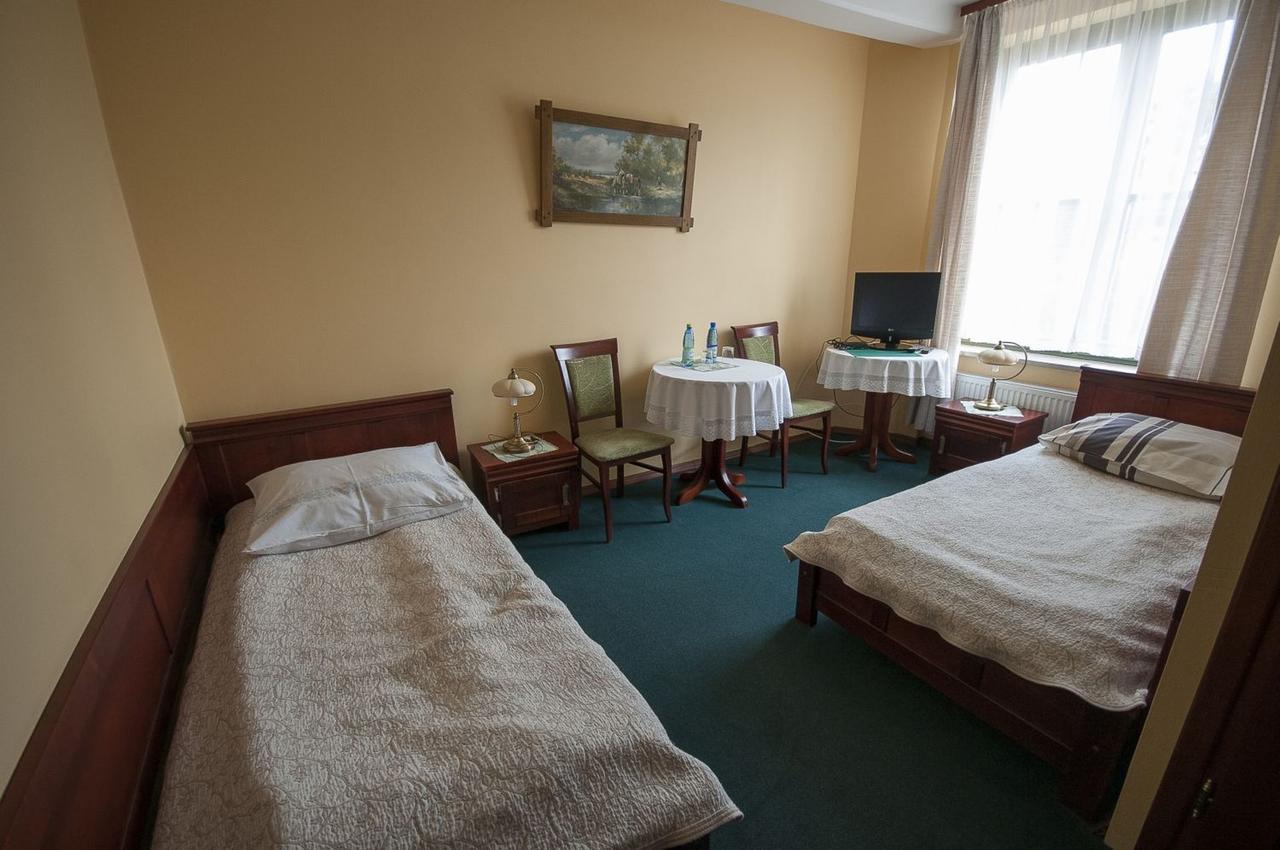 Hotel Restauracja Pod Parowozem Ostrowiec Świętokrzyski Extérieur photo